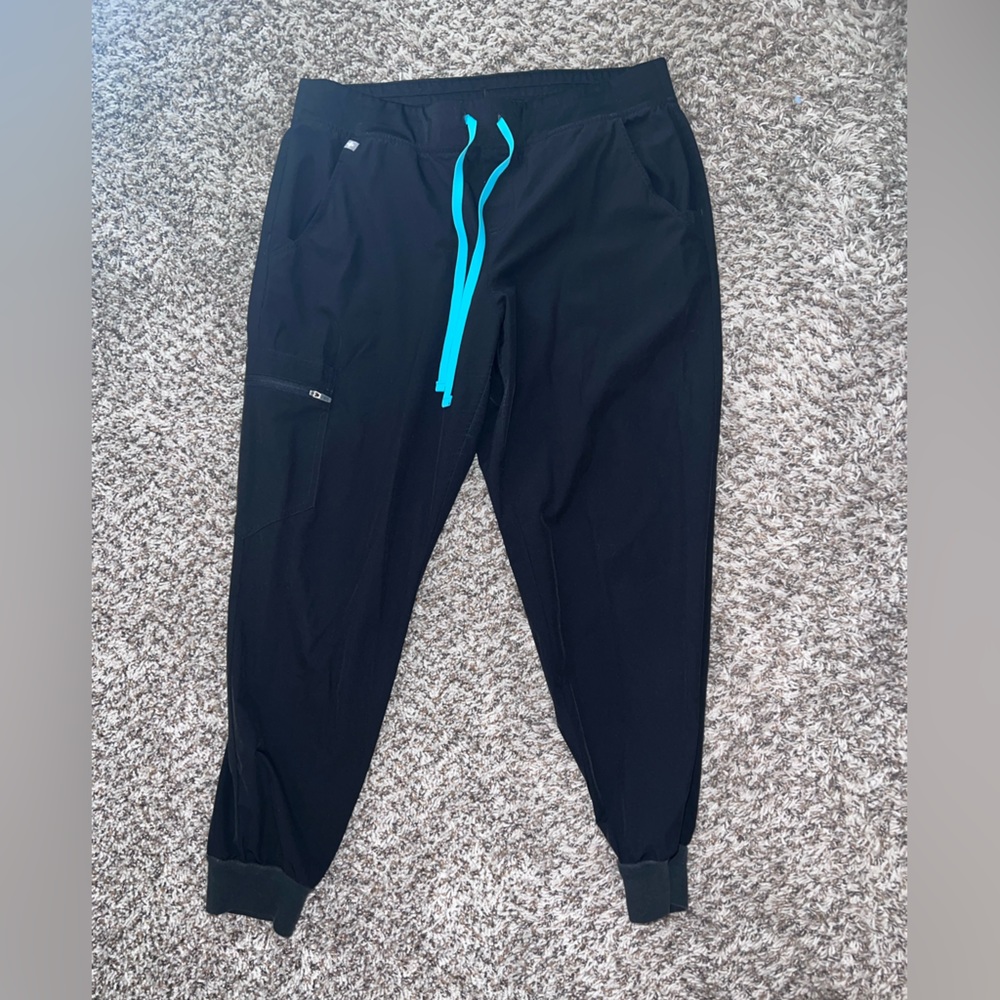 Figs Black Zamora FREEx - Petite Jogger Scrub Pants - L - Petite / Black